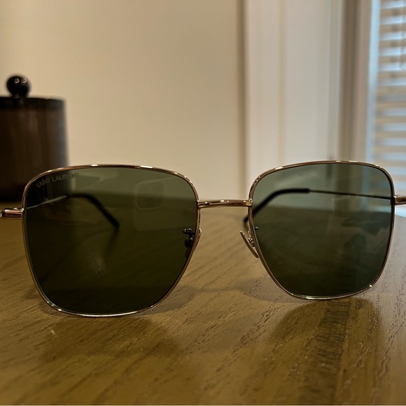 Saint Laurent Metalframe Aviator Sunglasses 🖤 - Picture 4 of 9